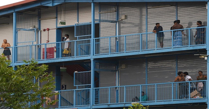 Nasib Pekerja Migran di Singapura saat Wabah Corona, Berdesakan di Kamar Penuh Kecoak