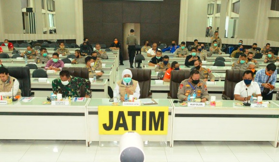 Kasus Positif Corona di Surabaya Makin Tinggi, Khofifah Panggil Risma Bahas PSBB