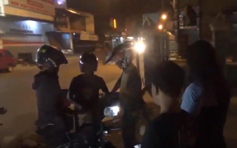 Ejek Polisi Waktu Dibubarkan, Geng Motor Kabur Kocar-Kacir saat Akan Diamankan