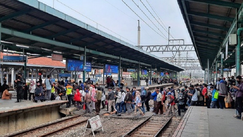 PT KCI: Usulan Penghentian Operasional KRL Jabodetabek Masih Dibahas