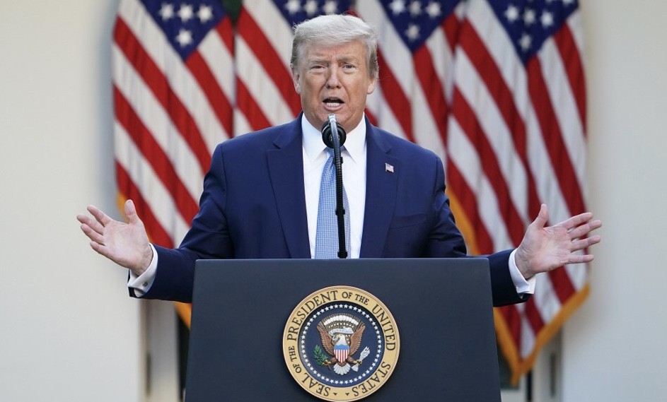 Trump Akan Cabut Pembatasan Sosial di AS saat Kasus Kematian akibat Corona Capai Rekor
