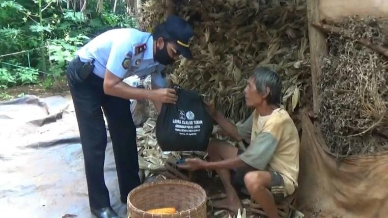 Bantu Warga Terdampak Corona, Lapas IIB Tuban Bagikan 150 Paket Sembako