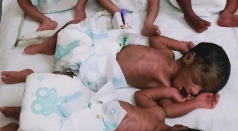 Perempuan di India Lahirkan Bayi Kembar 5 saat Lockdown Virus Corona
