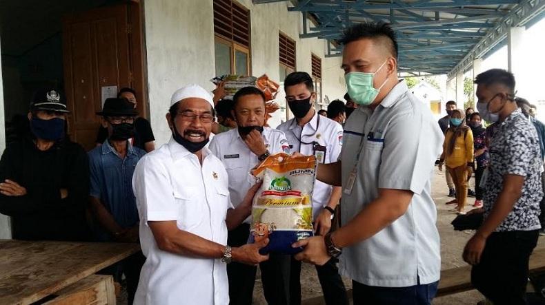 Bupati Boltim Sehan landjar Beli Beras Bulog 200 Ton untuk Warga Terdampak Corona