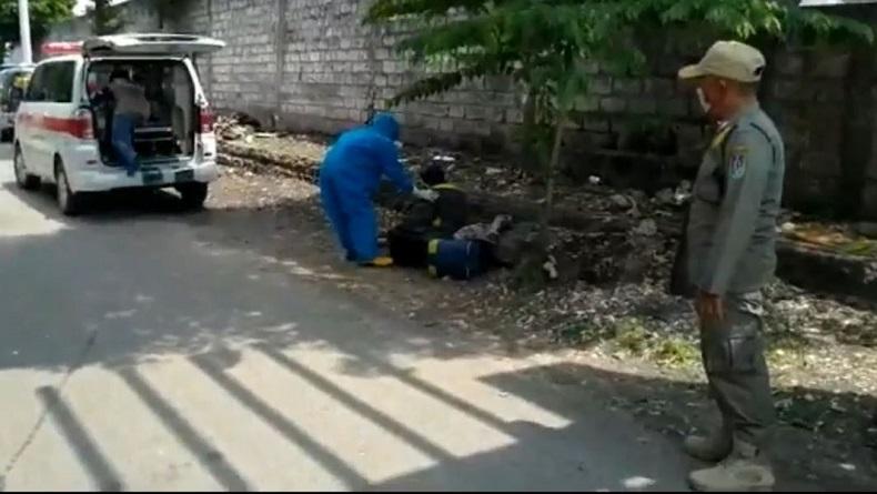Malang! Nenek di Tuban Diduga Ditolak Keluarga hingga Telantar di Jalan