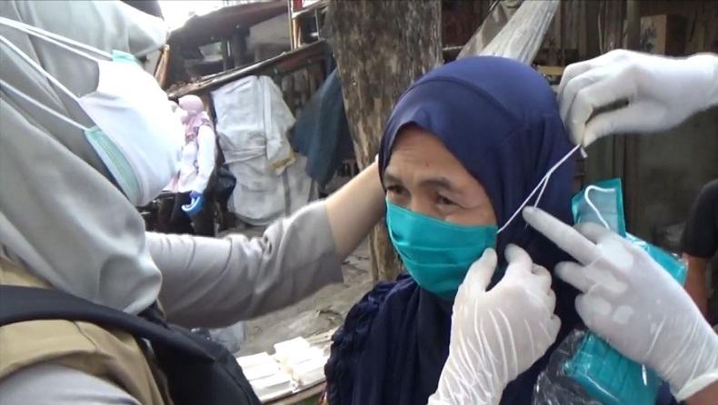 Ratusan Masker Dikirim ke Desa Suka Maju Kapuas Hulu usai Seorang Warga Positif Corona