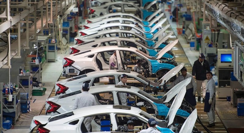 Kembali Bangkit, Penjualan Mobil di China April Diperkirakan Tembus 2 Juta Unit
