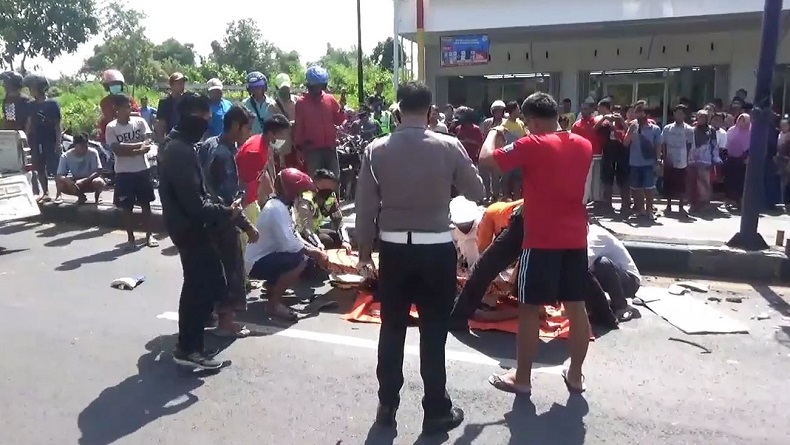 Kecelakaan Truk Fuso dan Sepeda Motor di Sampang, 1 Orang Tewas Terlindas
