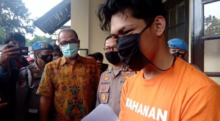 Menangis, YouTuber Ferdian Paleka Minta Maaf ke Waria dan Rakyat Indonesia