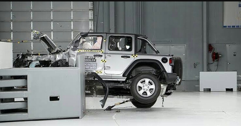 Jeep Wrangler Dapat Nilai Kecil saat Uji Tabrak