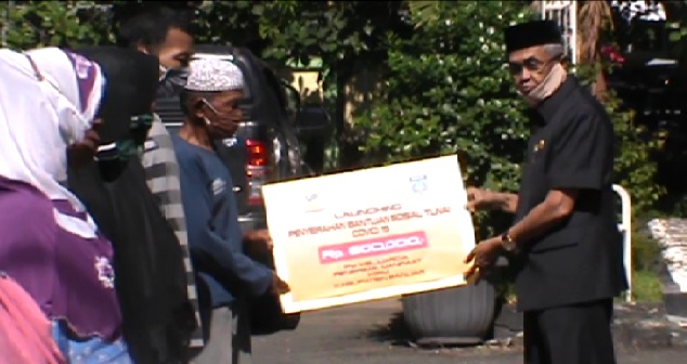 Pemkab Banjar Mulai Salurkan Bantuan Sosial Tunai kepada Warga Terdampak Covid-19