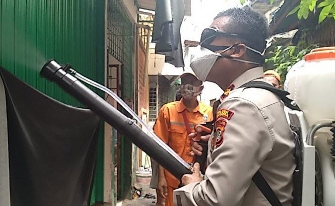 30 Anggota Jemaah Musala di Tambora Dievakuasi usai Salat Bersama Warga Positif