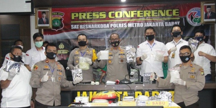 Penggerebekan Sabu 14,4 Kg Jaringan Internasional di Apartemen Kelapa Gading, 3 Pengendali DPO