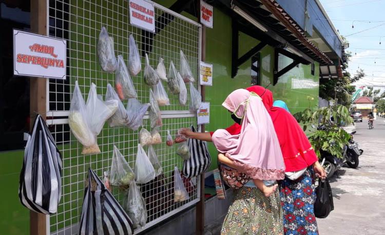 Takmir Masjid di Bantul Bikin Cantolan Sedekah, untuk Berbagai Makanan kepada Sesama