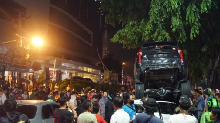 Kecelakaan di Ringroad Medan, 4 Kendaraan Tabrakan Beruntun