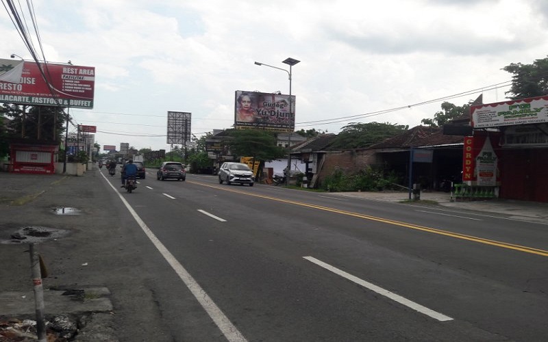 H-4 Lebaran, Arus Lalu Lintas di Jalan Wates Yogyakarta Sepi