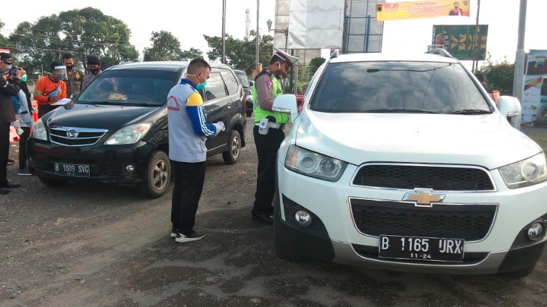Bawa Surat Sehat, Pemudik di Pantura Pemalang Tetap Diputar Balik