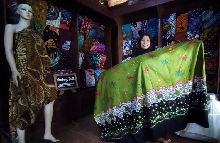 Lelang Batik Bertema Corona di Jogja Raup Rp58 Juta