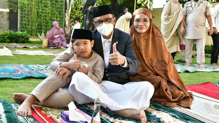 Gubernur Nurdin Abdullah Minta Warga Waspada Penularan Covid-19 saat Silaturahmi