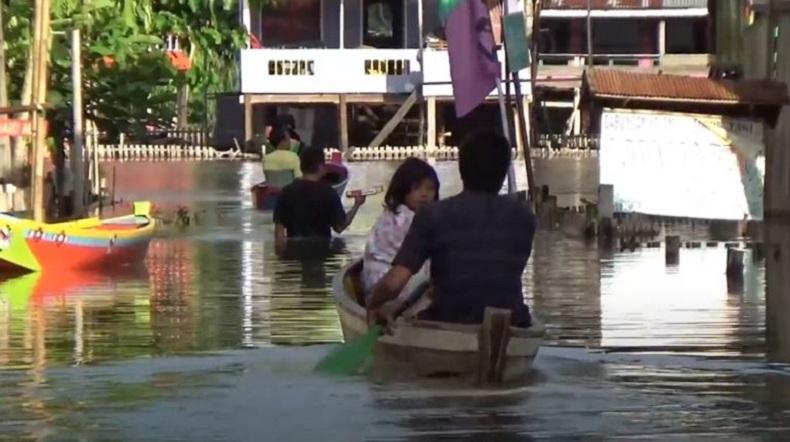 Lebaran Hari Kedua, Banjir 1 Meter Rendam Ratusan Rumah Warga di Wajo