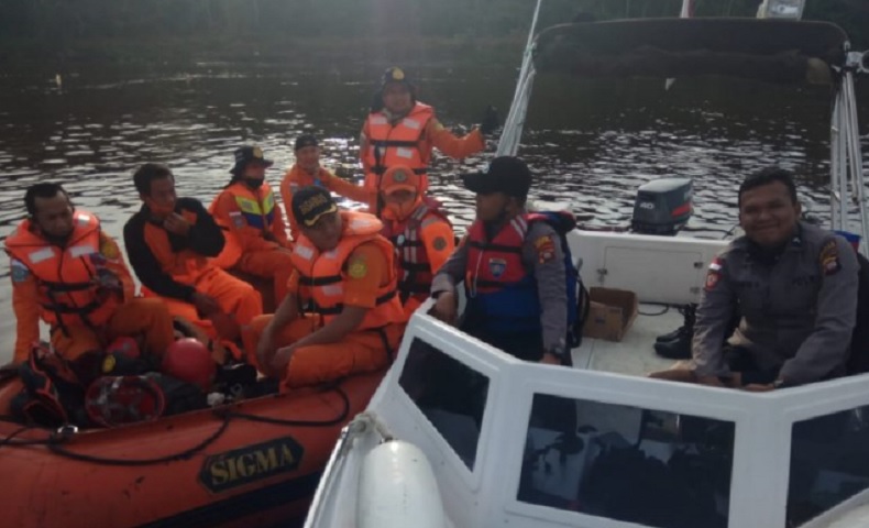 Pencarian Warga Tenggelam di Sungai Kapuas Terkendala Cuaca dan Arus Deras