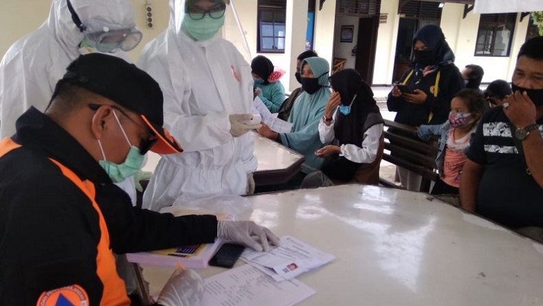 Cerita Penumpang Travel Dibawa Sopir Masuk Jalur Tikus saat Masuk Sumbar