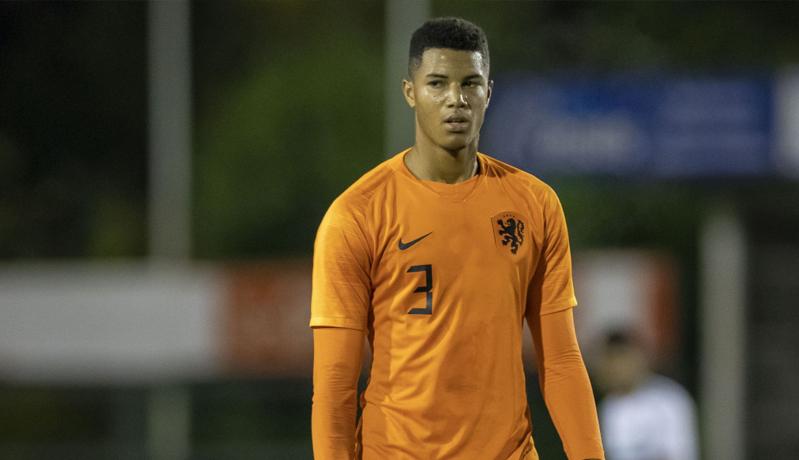 Chelsea Kejar Bek Muda Belanda Titisan Virgil Van Dijk