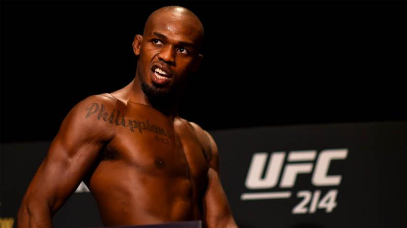 Jagoan UFC Lepas Sabuk Juara Kelas Berat-Ringan Demi Hal Ini
