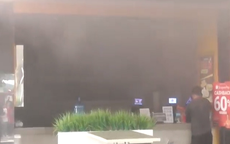 Kebakaran Restoran Cepat Saji di Medan,  5 Unit Damkar Dikerahkan