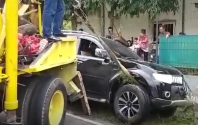 Gara-Gara Ceceran Oli, Belasan Motor-Mobil Terjatuh di Paguyangan Brebes