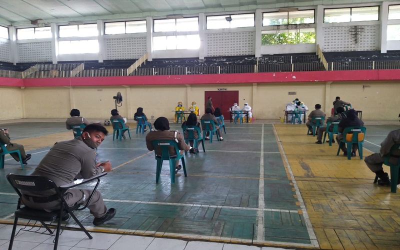 Lurah, Camat dan Satpol PP di Medan Jalani Rapid Test Massal