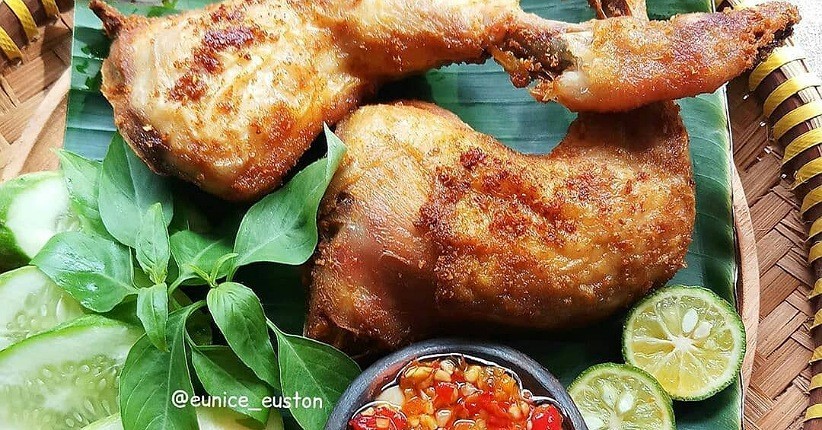 Mencicipi Ayam Bumbu Kuning Sambal Rawit, Pakai Resep Ini Rasa Lebih Lezat