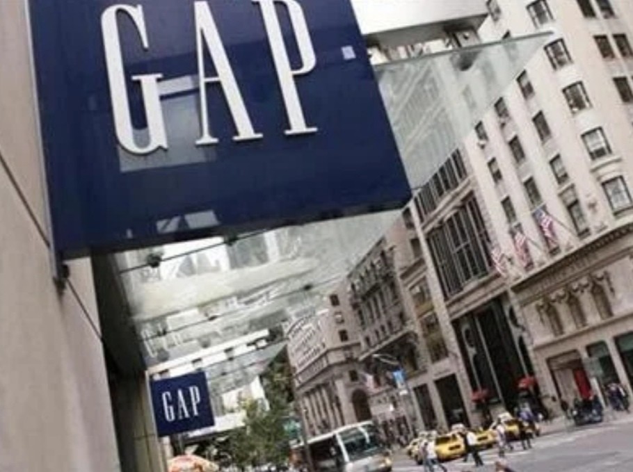Perusahaan Fashion Gap Catat Kerugian Rp13,1 Triliun karena Covid-19