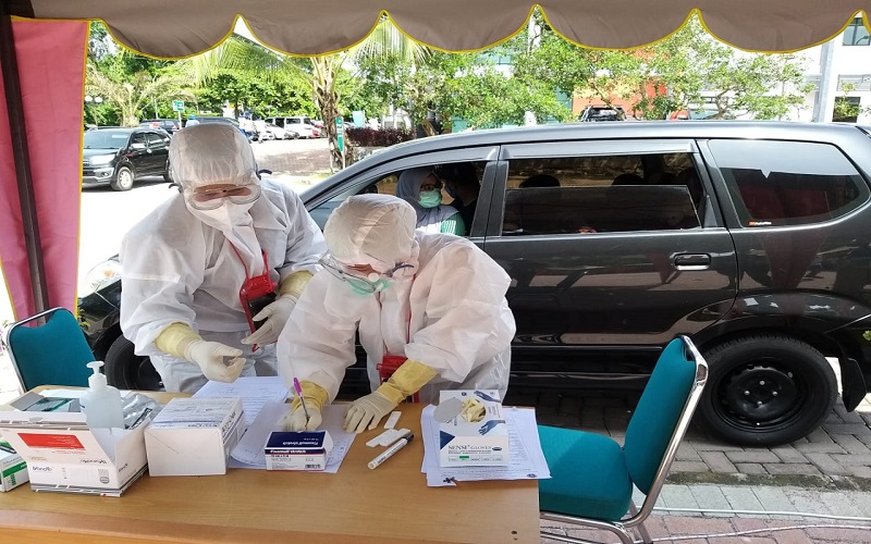 Rumah Sakit USU Gelar Rapid Test Drive Thru untuk Warga Medan