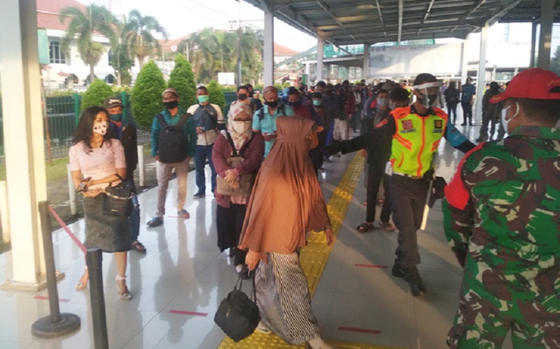 Bima Arya Usul Perusahaan di Jakarta Sediakan Bus Karyawan