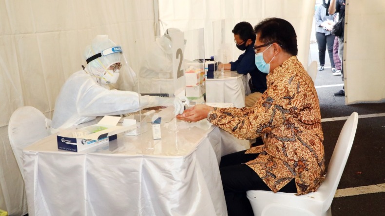 Ngantor, 2.000 PNS Bappenas Jalani Rapid Test Covid-19