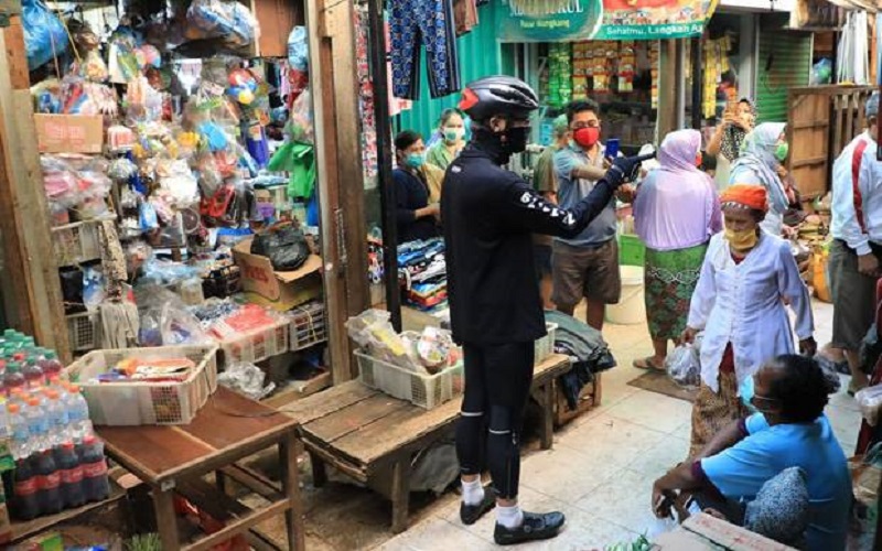 Sumbang Sayuran, Nenek Eni Dapat Acungan Jempol dari Ganjar Pranowo