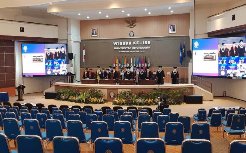 Undip Wisuda 1.500 Mahasiswa dari Jarak Jauh