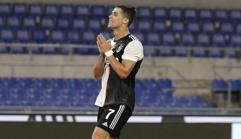 Cristiano Ronaldo Diejek Tak Bisa Giring Bola