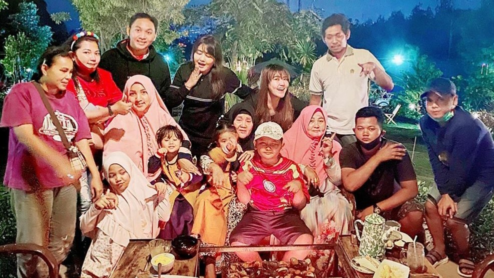 Adik Via Vallen Sembuh dari Covid-19, Langsung Gelar Syukuran di Rumah