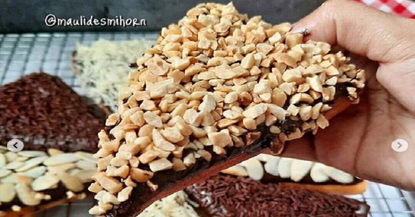 Camilan Unik Donat Pizza, Mudah Dibuat dengan Toping Kacang dan Cokelat