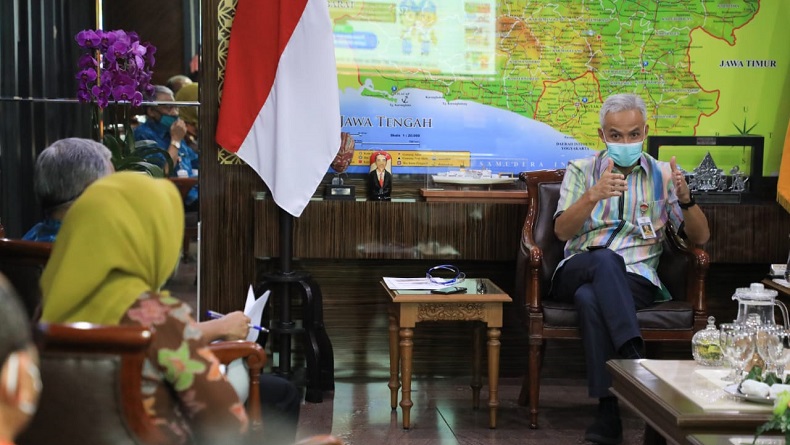 Zonasi PPDB Diperpendek, Ganjar: Calon Siswa yang se-RW dengan Sekolah Otomatis Diterima