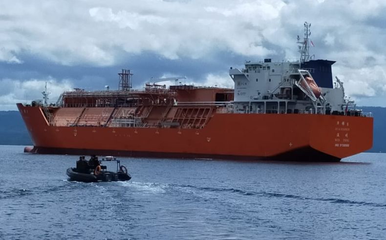 Patroli Laut Lantamal VIII Awasi Kapal China di Perairan Teluk Amurang