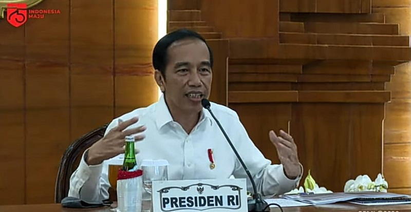 Tempat Wisata di Jateng Mulai Buka, Jokowi: Saya Titip Hati-Hati