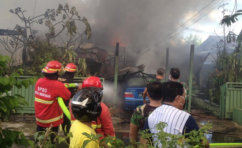 Kebakaran Perumahan TNI di Denpasar, 5 Rumah Hangus Terbakar