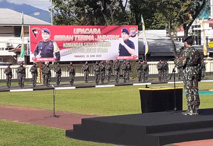Kapolda Sulut Pimpin Sertijab Dansat Brimob AKBP Brury Soekotjo