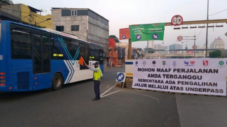 Ada Proyek Underpass Senen, Arus Kendaraan dari Cempaka Putih Dialihkan