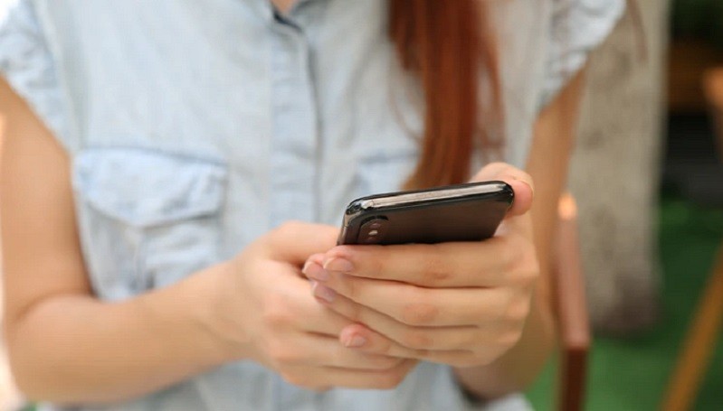 Ketahui Cara Cegah Anak Kecanduan Bermain Smartphone