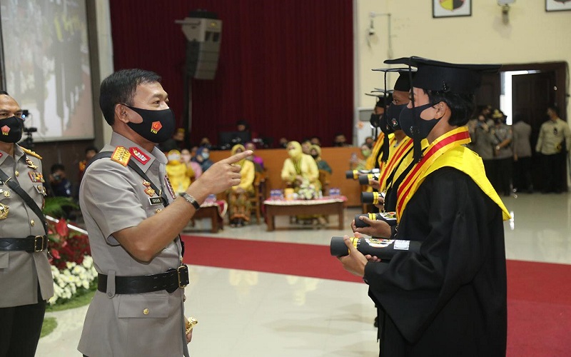 5 Pesan Kapolri Idham Azis saat Wisuda 293 Taruna Akpol