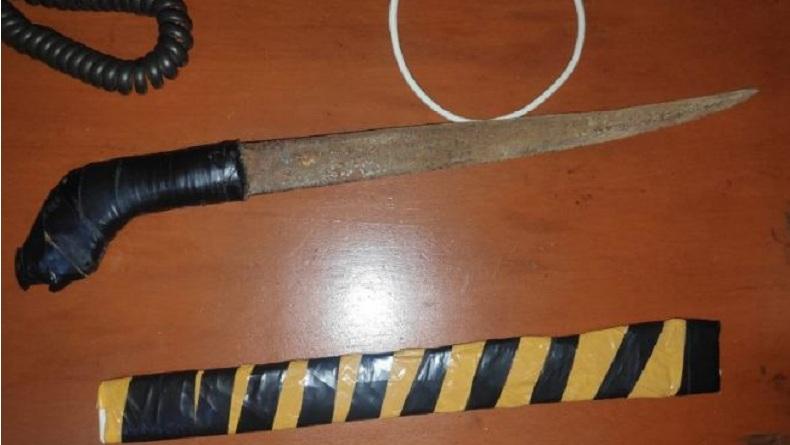 Selipkan Pisau di Pinggang, Buruh Bangunan di Palembang Ditangkap Polisi